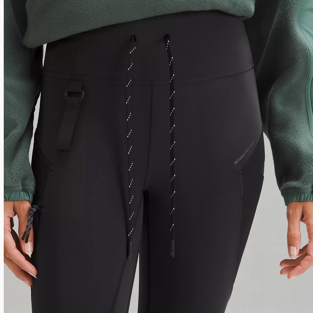 Lululemon Cargo Super High Rise Hiking Tight 25”
